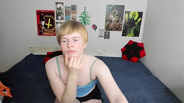 Cattie w  online show from 04/04/26, 01:12