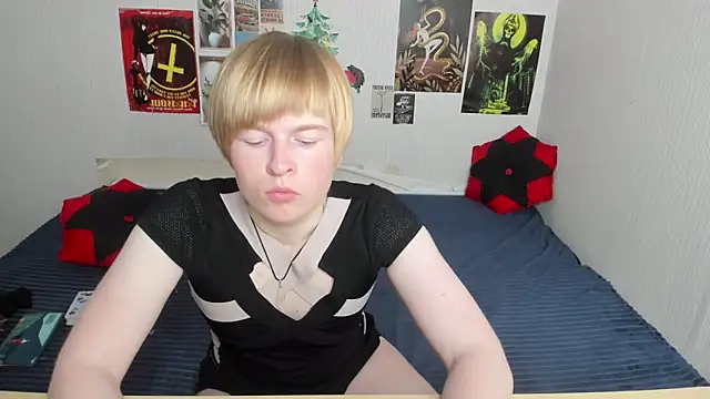 Cattie w  online show from 05/07/26, 01:10