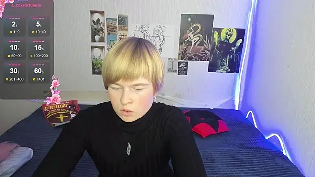 Cattie w  online show from 12/05/25, 01:05