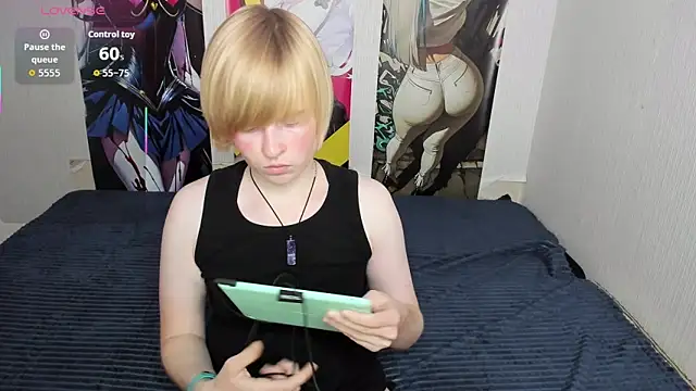 Cattie w  online show from 10/09/25, 01:17