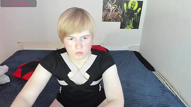 Cattie w  online show from 11/11/25, 01:11