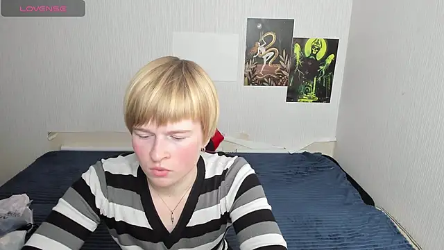 Cattie w  online show from 11/22/25, 01:15