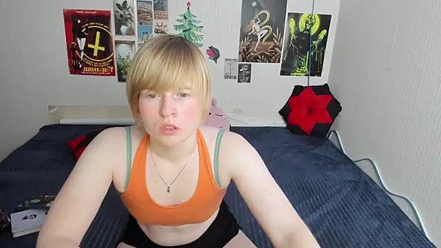 Cattie w  online show from 03/04/26, 01:13