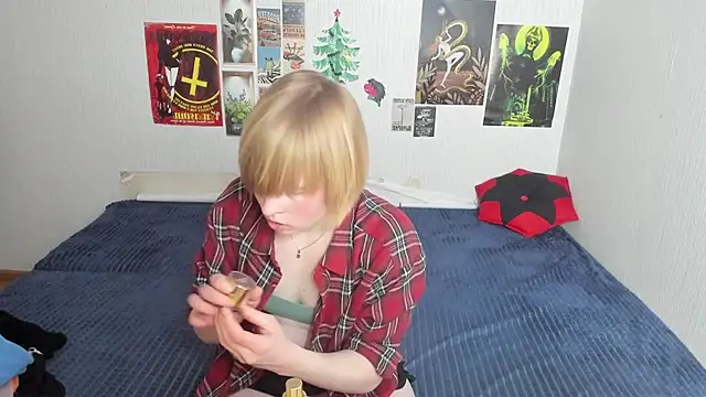 Cattie w  online show from 03/10/26, 01:09