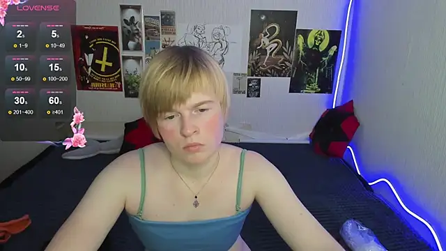 Cattie w  online show from 12/23/25, 01:16