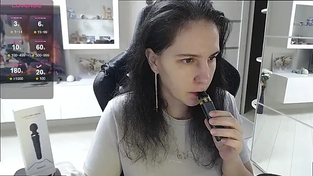 Irwi Tomboy online show from 11/06/25, 12:09