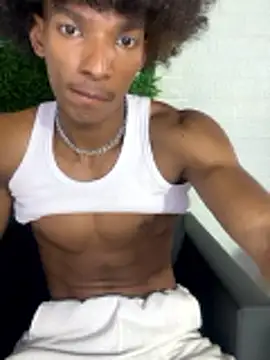 Snapshot of Jronlinejr-05 chatting on 10/30/25, 02:10 Jronlinejr-05 online show from 10/30/25, 02:10