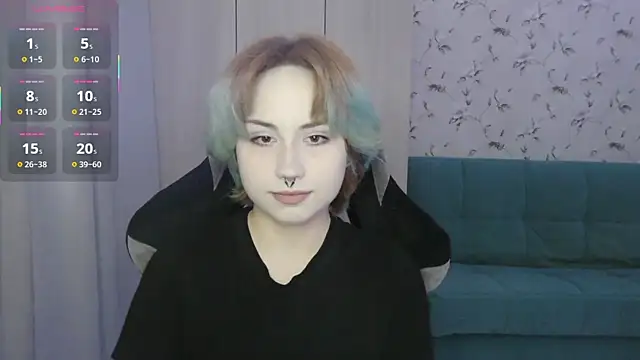 Snapshot of LeisaHopperstad chatting on 05/19/26, 12:12 LeisaHopperstad online show from 05/19/26, 12:12