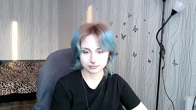 LeisaHopperstad online show from 03/18/26, 02:19