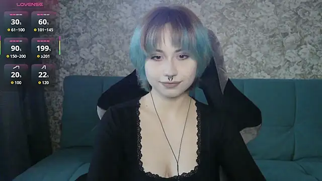 Snapshot of LeisaHopperstad chatting on 04/23/26, 02:30 LeisaHopperstad online show from 04/23/26, 02:30