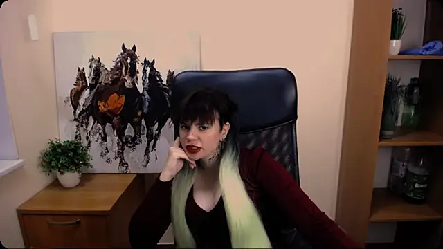 Snapshot of Dream_Caster_ chatting on 10/11/25, 12:39 Dream Caster online show from 10/11/25, 12:39