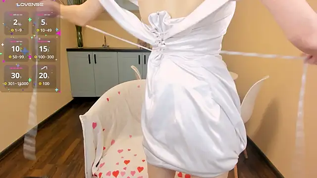 Snapshot of CallMeMargo chatting on 11/26/25, 12:27 CallMeMargo online show from 11/26/25, 12:27