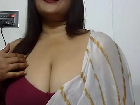 aarohee9 online show from 02/02/26, 06:51