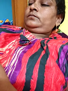 navyasree143 online show from 11/07/25, 05:45