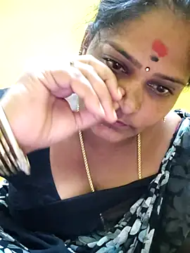 navyasree143 online show from 11/01/25, 02:00