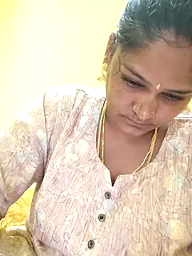 navyasree143 online show from 10/07/25, 03:18