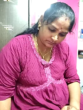 navyasree143 online show from 11/24/25, 11:32