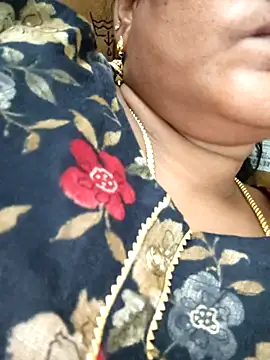 navyasree143 online show from 10/02/25, 03:21