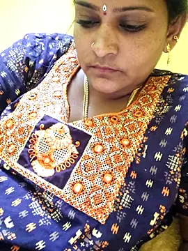 navyasree143 online show from 10/31/25, 01:52