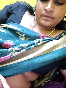 navyasree143 online show from 10/22/25, 04:39