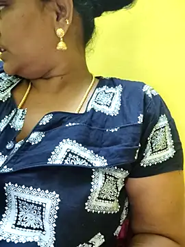 navyasree143 online show from 10/10/25, 09:37