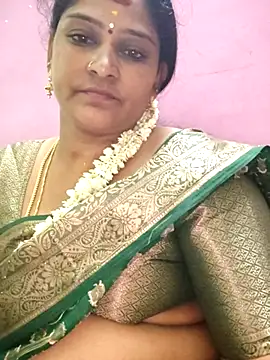 navyasree143 online show from 10/02/25, 05:27