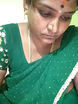 navyasree143 online show from 11/19/25, 12:38