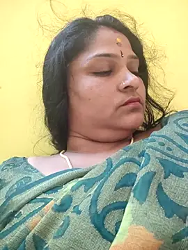 navyasree143 online show from 10/08/25, 05:31