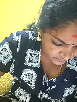 navyasree143 online show from 10/18/25, 01:51