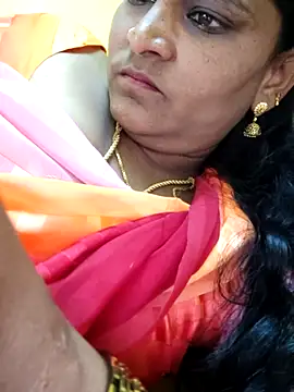 navyasree143 online show from 10/20/25, 08:48