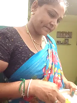 navyasree143 online show from 11/15/25, 03:05