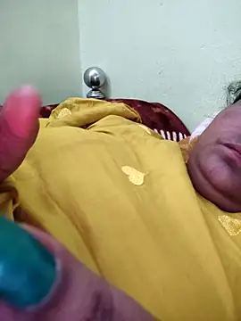 navyasree143 online show from 04/13/26, 10:19