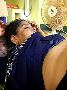 navyasree143 online show from 04/14/26, 03:39