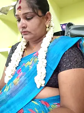 navyasree143 online show from 04/18/26, 03:20