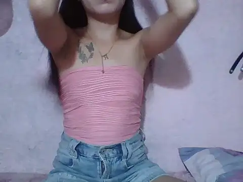 Snapshot of SweetPussie18x chatting on 06/26/26, 02:28 SweetPussie18x online show from 06/26/26, 02:28