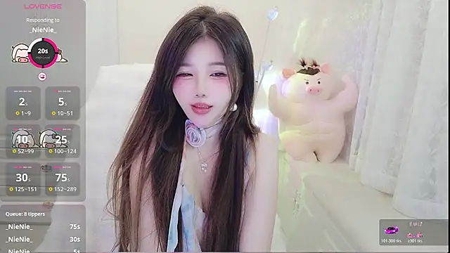 Coco-Di online show from 05/17/26, 02:33