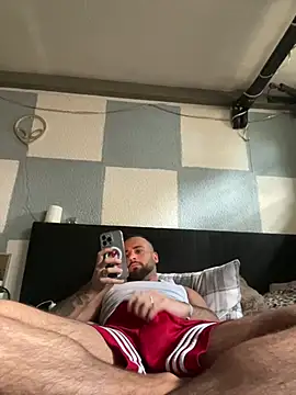 juan03065 online show from 06/08/26, 11:11