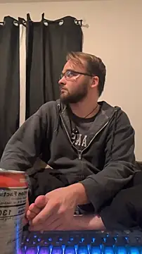 bear8t online show from 10/27/25, 06:47