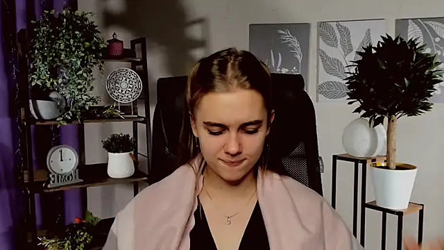 JuneWoods online show from 12/19/25, 01:13