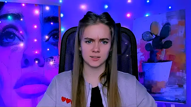 JuneWoods online show from 12/22/25, 06:24