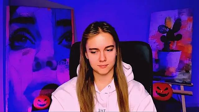 JuneWoods online show from 10/29/25, 06:34