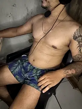 Snapshot of gtzmoreno chatting on 02/14/26, 08:47 gtzmoreno online show from 02/14/26, 08:47