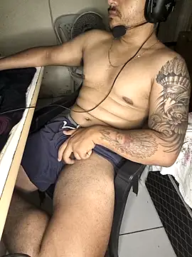 Snapshot of gtzmoreno chatting on 03/10/26, 06:28 gtzmoreno online show from 03/10/26, 06:28