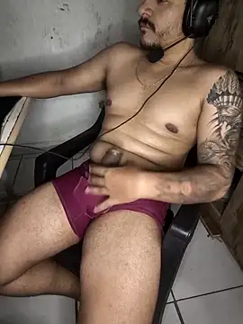 Snapshot of gtzmoreno chatting on 02/28/26, 07:41 gtzmoreno online show from 02/28/26, 07:41