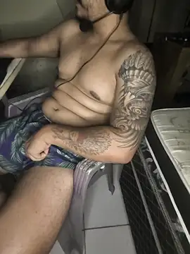 Snapshot of gtzmoreno chatting on 03/27/26, 05:27 gtzmoreno online show from 03/27/26, 05:27