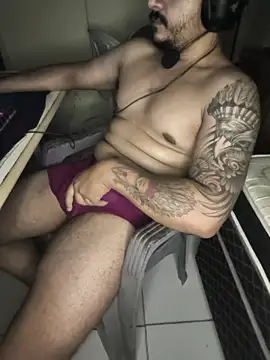 Snapshot of gtzmoreno chatting on 04/07/26, 04:03 gtzmoreno online show from 04/07/26, 04:03