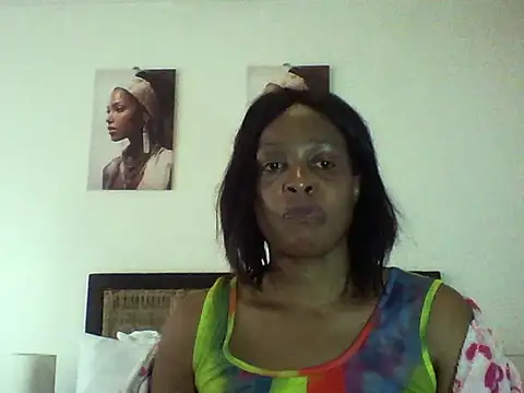 Snapshot of Blacksashaxx chatting on 11/17/25, 12:20 Blacksashaxx online show from 11/17/25, 12:20