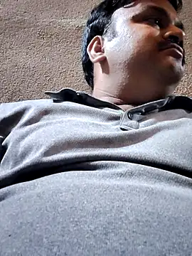 desiyouth94 online show from 10/22/25, 02:49