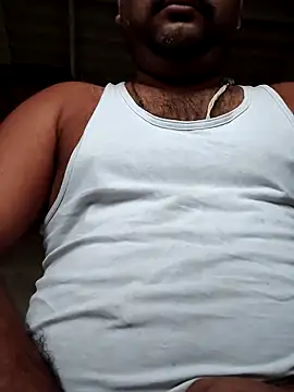 Snapshot of desiyouth94 chatting on 10/22/25, 01:38 desiyouth94 online show from 10/22/25, 01:38