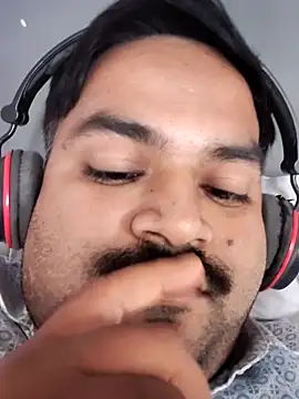 desiyouth94 online show from 11/18/25, 08:39